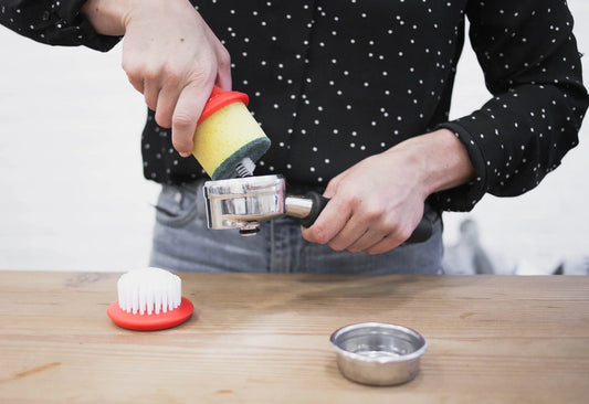 Urnex Scrubz Portafilter and Grouphead Brush 1 handle + 1 sponge
